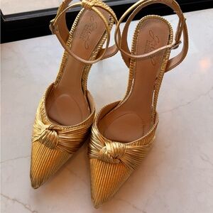 Badgley Mischka Gold Pointed Knot Slingback Heels